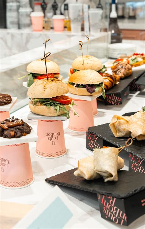 iuis caf|Louis BonBon Cafe .